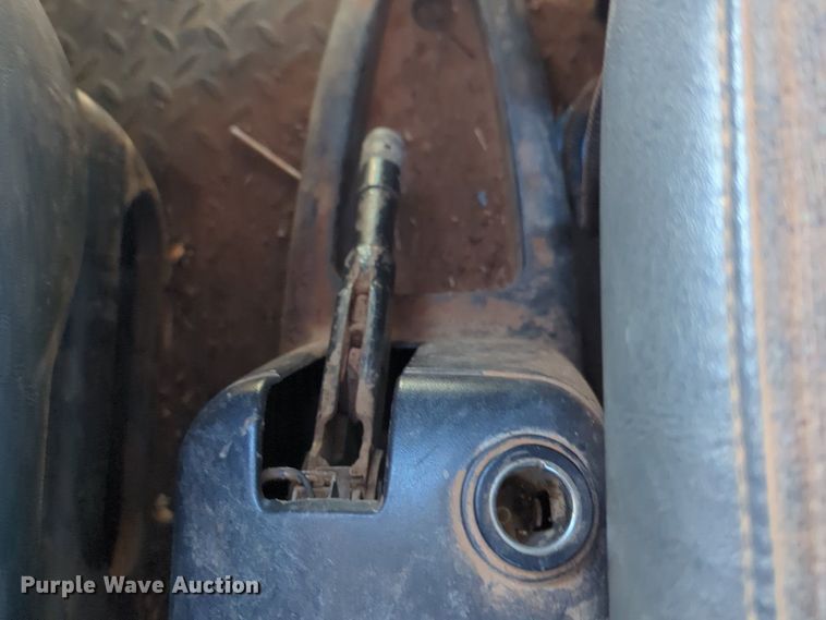 image for item NZ9684 2005 GMC C6500 dump flatbed truck