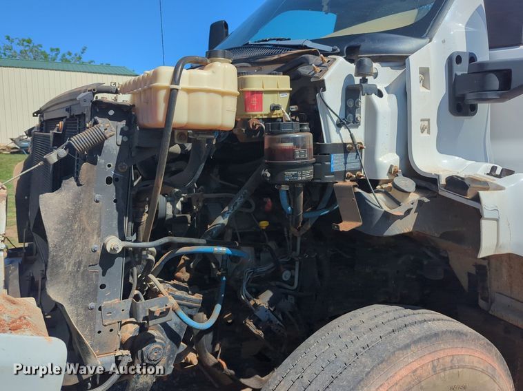 image for item NZ9684 2005 GMC C6500 dump flatbed truck