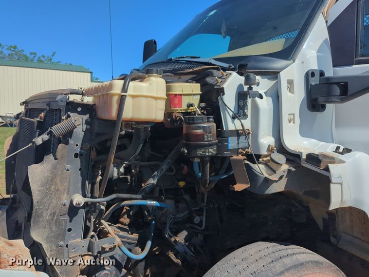 image for item NZ9684 2005 GMC C6500 dump flatbed truck