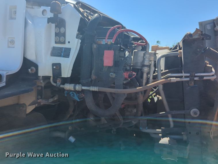 image for item NZ9684 2005 GMC C6500 dump flatbed truck