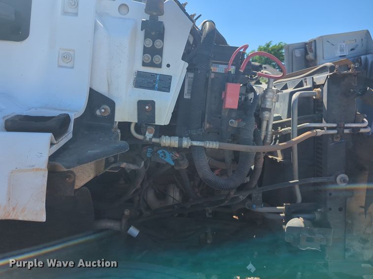 image for item NZ9684 2005 GMC C6500 dump flatbed truck