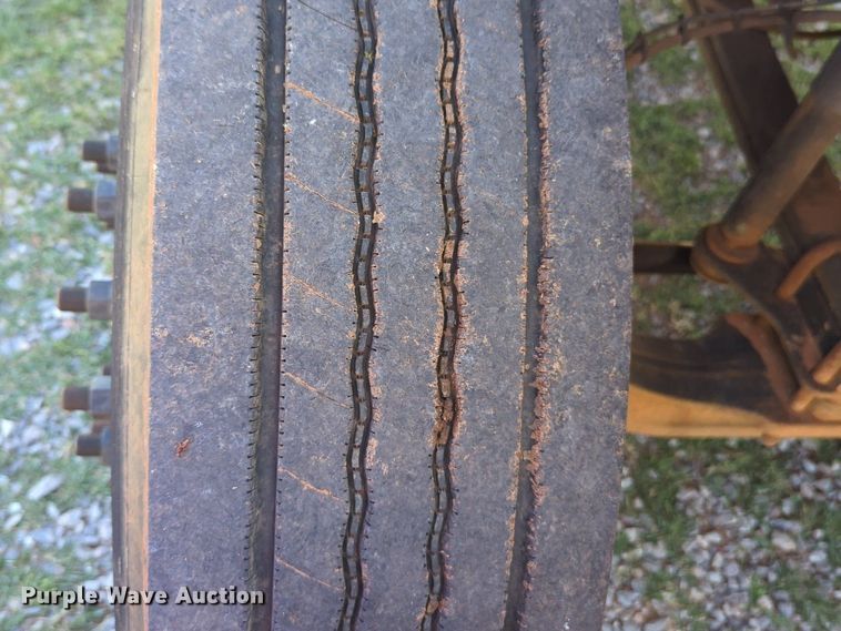 image for item NZ9684 2005 GMC C6500 dump flatbed truck