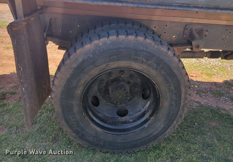 image for item NZ9684 2005 GMC C6500 dump flatbed truck