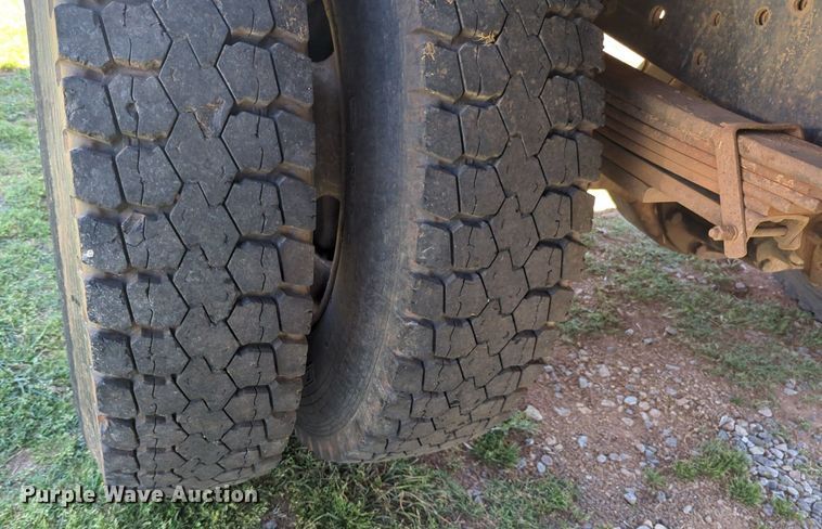 image for item NZ9684 2005 GMC C6500 dump flatbed truck