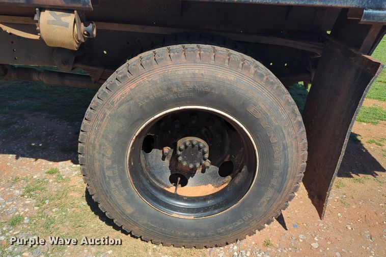 image for item NZ9684 2005 GMC C6500 dump flatbed truck