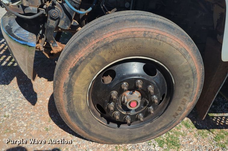 image for item NZ9684 2005 GMC C6500 dump flatbed truck