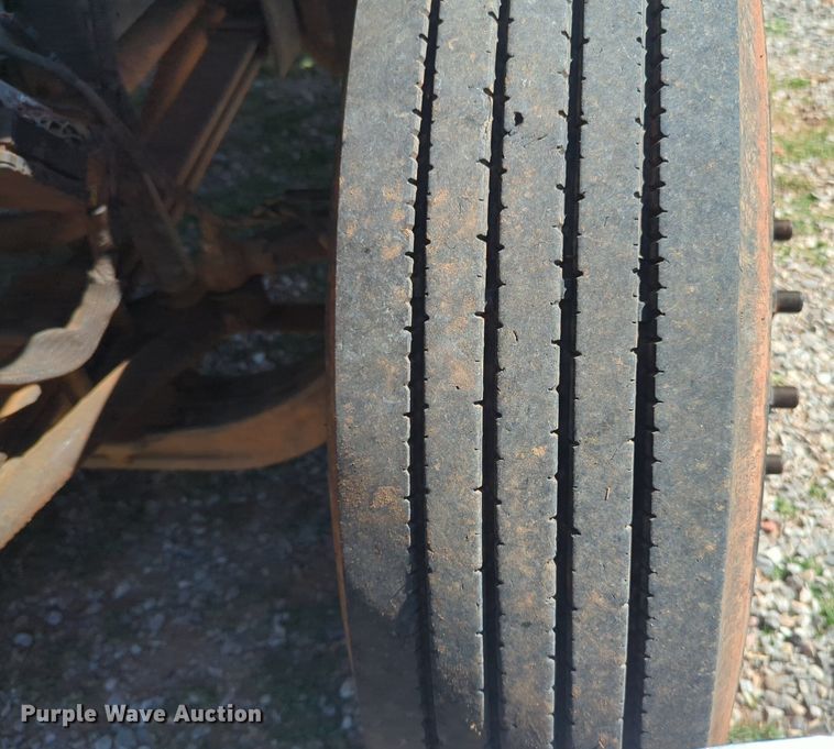 image for item NZ9684 2005 GMC C6500 dump flatbed truck