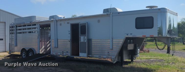 image for item NZ9688 2006 Integrity livestock trailer