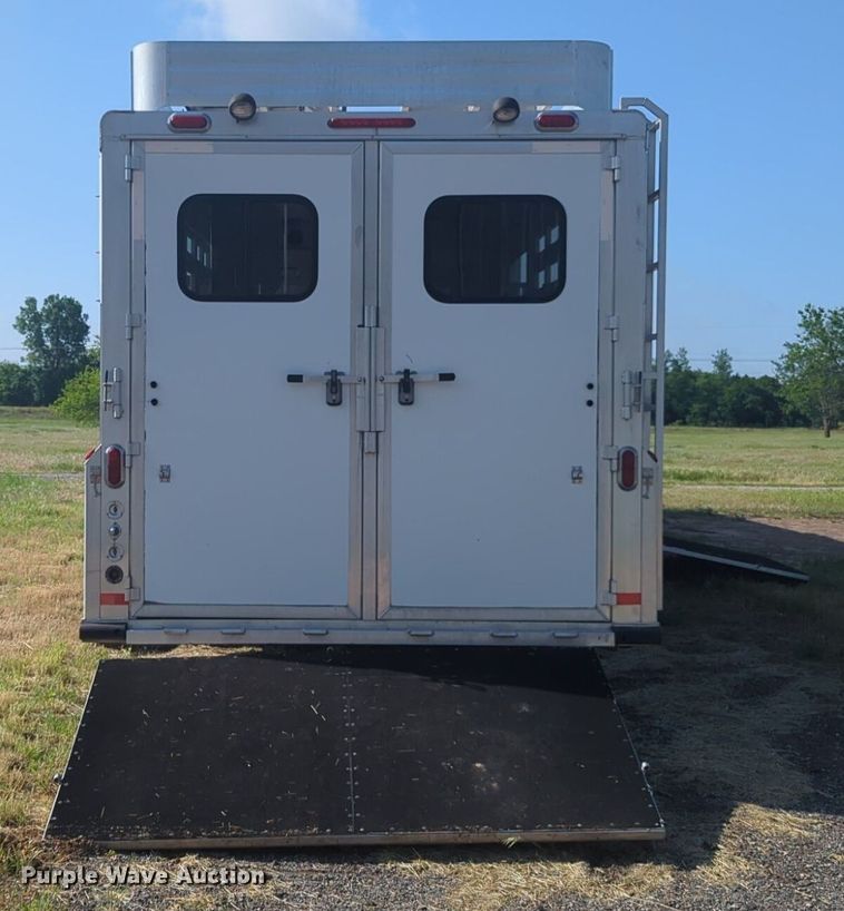 image for item NZ9688 2006 Integrity livestock trailer