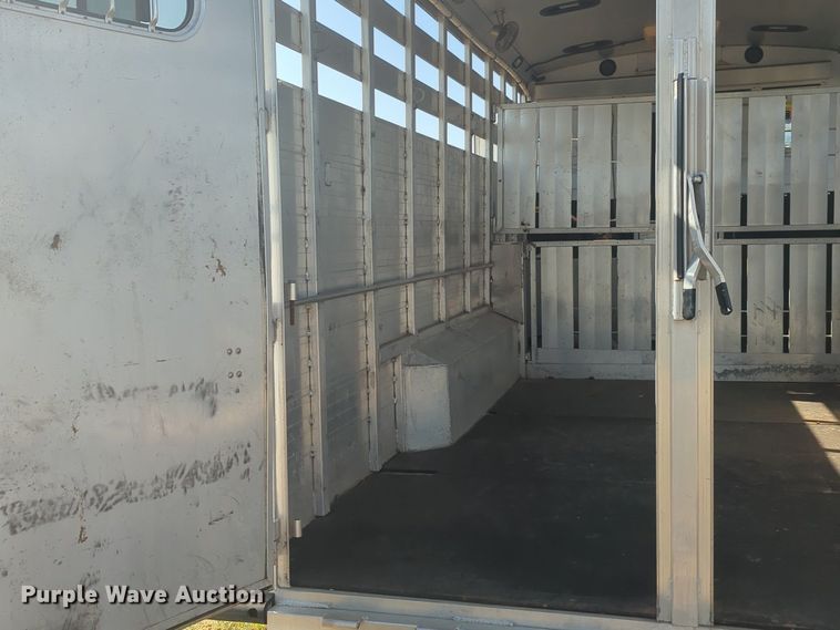 image for item NZ9688 2006 Integrity livestock trailer