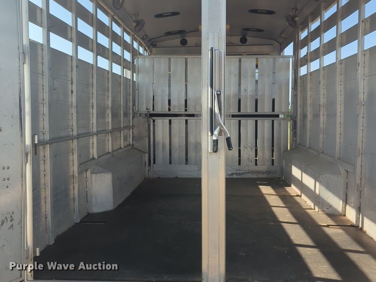 image for item NZ9688 2006 Integrity livestock trailer