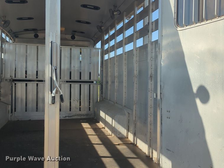 image for item NZ9688 2006 Integrity livestock trailer