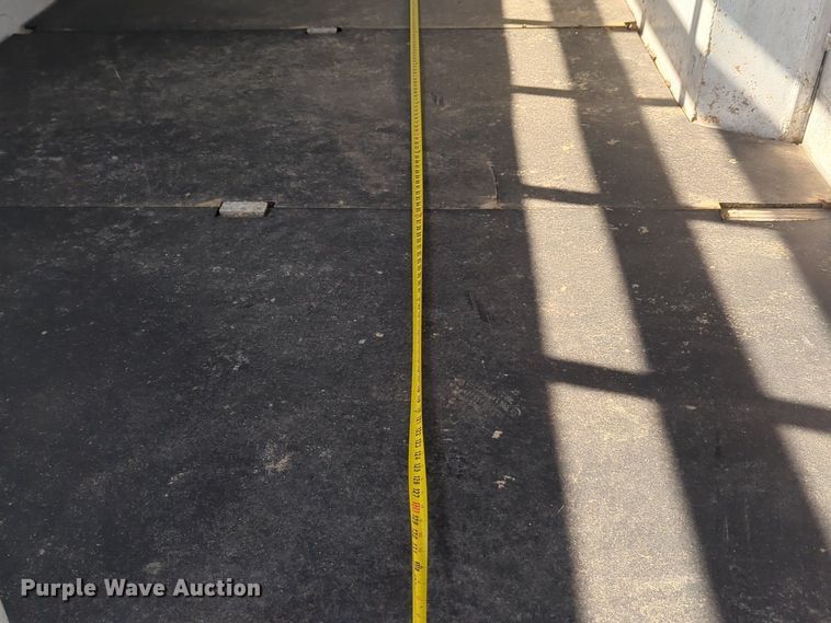 image for item NZ9688 2006 Integrity livestock trailer