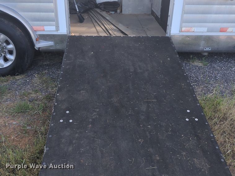 image for item NZ9688 2006 Integrity livestock trailer