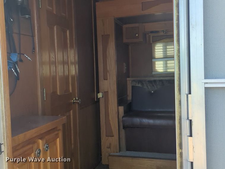 image for item NZ9688 2006 Integrity livestock trailer