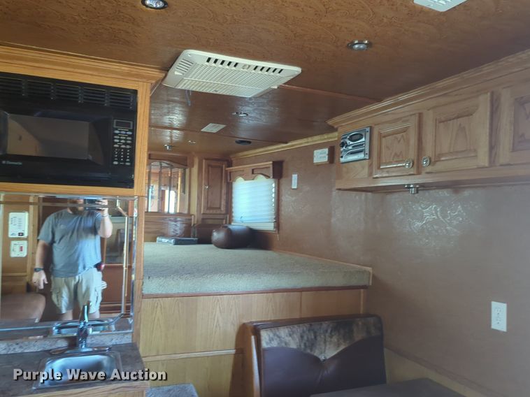 image for item NZ9688 2006 Integrity livestock trailer