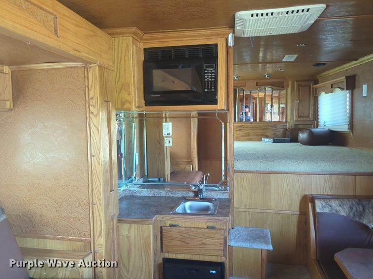 image for item NZ9688 2006 Integrity livestock trailer