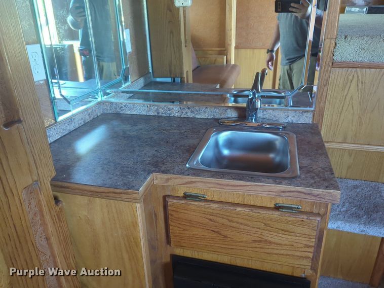 image for item NZ9688 2006 Integrity livestock trailer