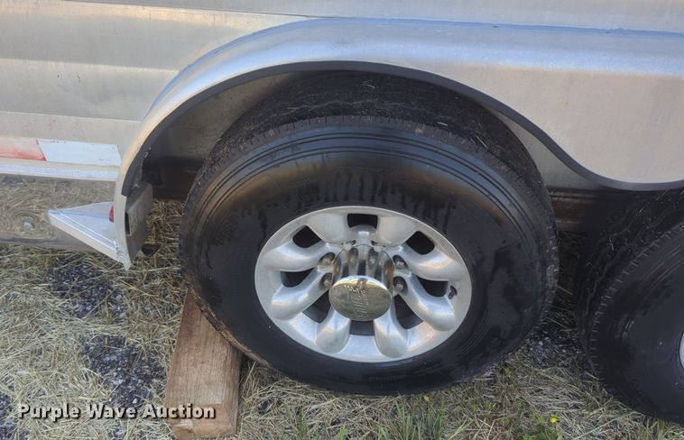 image for item NZ9688 2006 Integrity livestock trailer