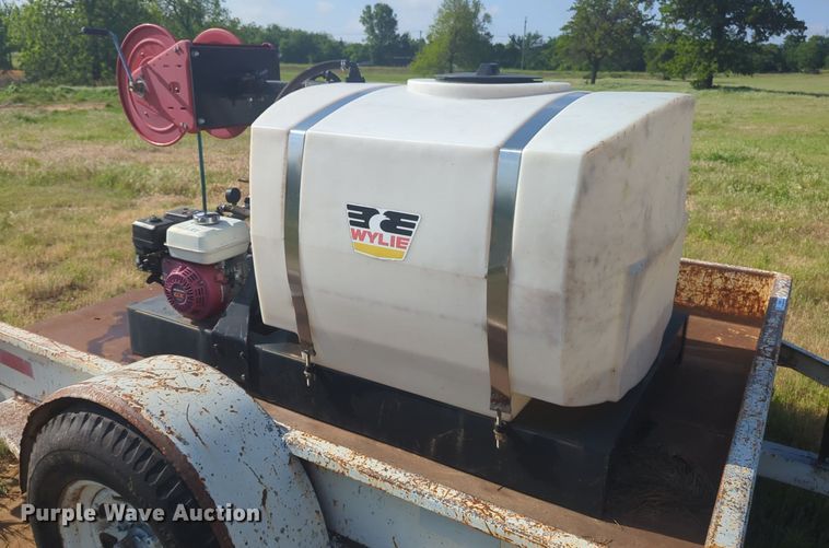 image for item NZ9690 Wylie turf sprayer