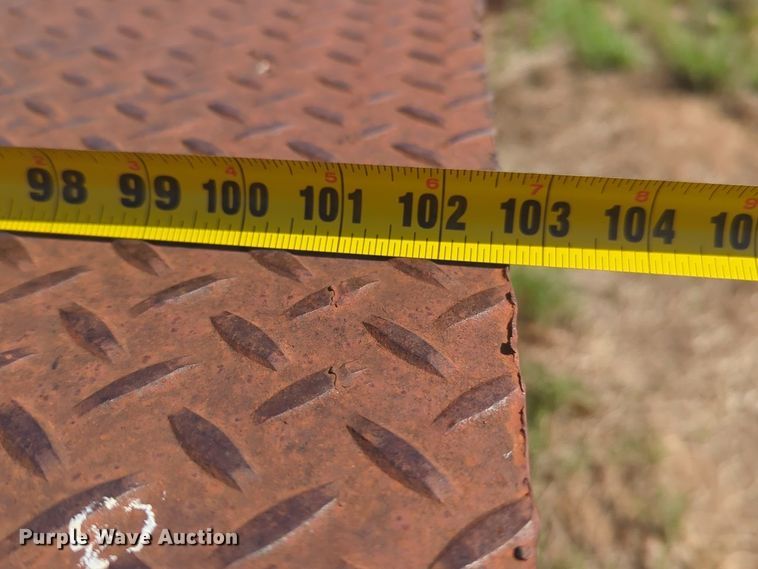 image for item NZ9697 Metal loading dock