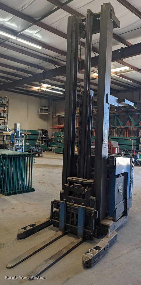 image for item NZ9706 Raymond EASI R40TT-M order picker