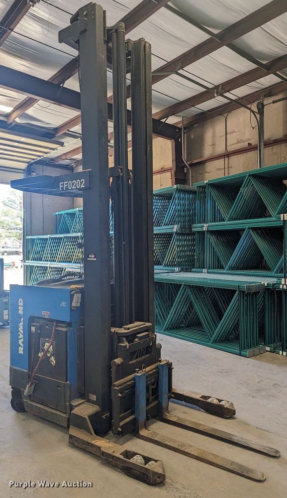 image for item NZ9706 Raymond EASI R40TT-M order picker