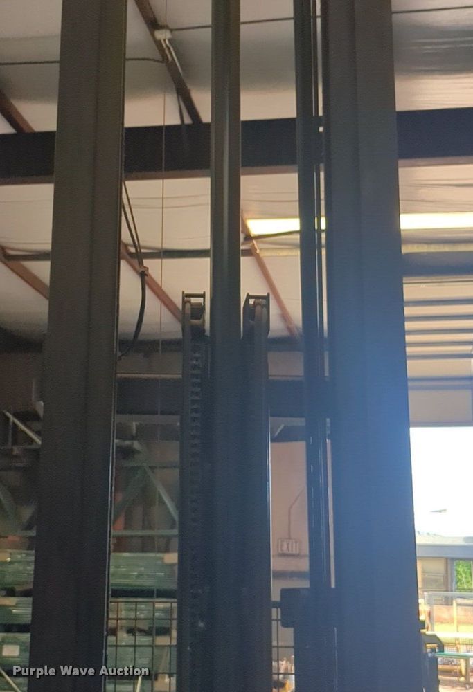 image for item NZ9706 Raymond EASI R40TT-M order picker