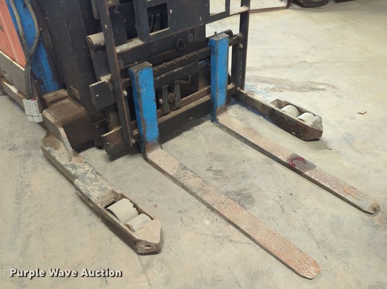 image for item NZ9707 Raymond EASIR 40TT-M order picker