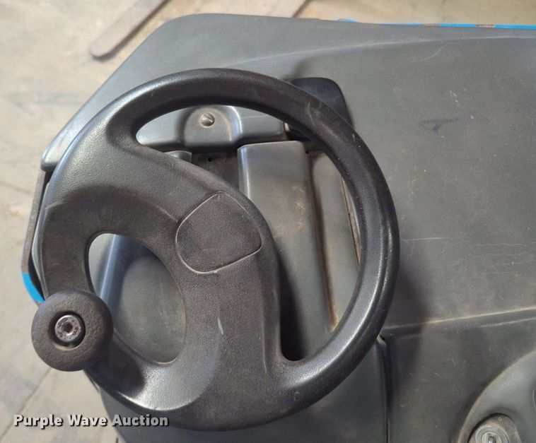 image for item NZ9707 Raymond EASIR 40TT-M order picker