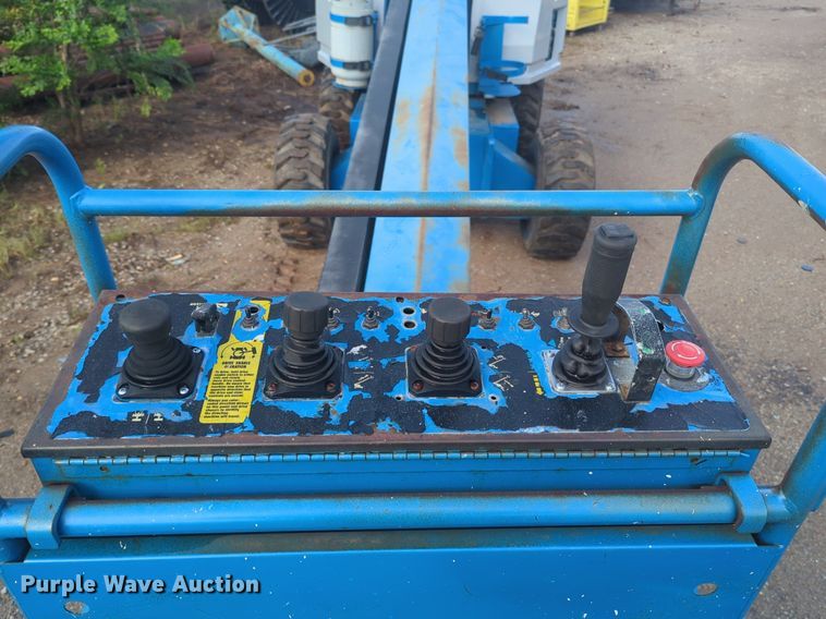 image for item NZ9709 1994 Genie S60 boom lift