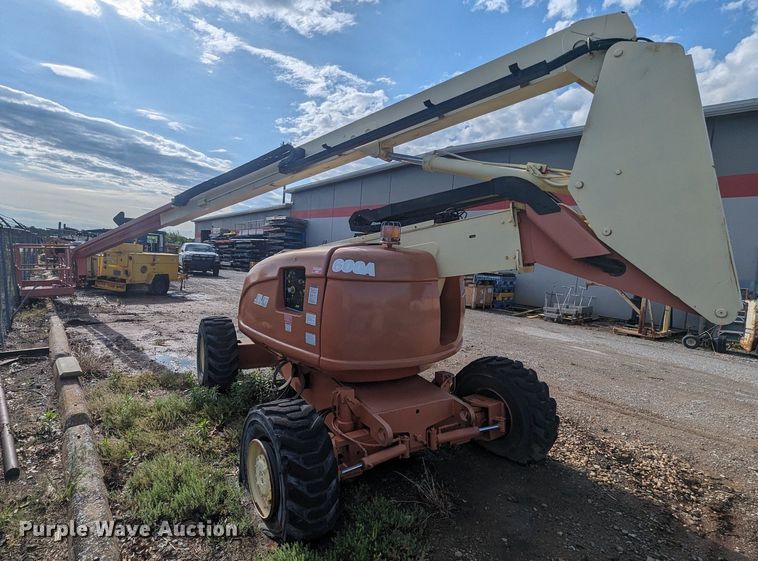 image for item NZ9711 2002 JLG 600A boom lift