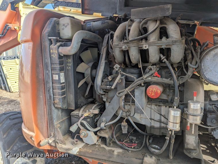 image for item NZ9711 2002 JLG 600A boom lift