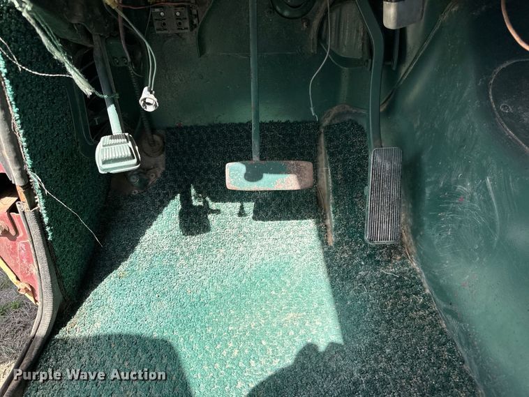 image for item OE9107 1979 International  Scout Traveler SUV