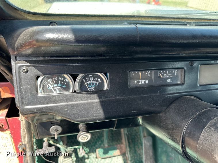 image for item OE9107 1979 International  Scout Traveler SUV