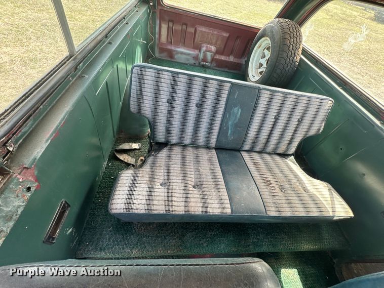 image for item OE9107 1979 International  Scout Traveler SUV