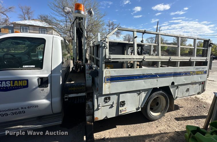 image for item OE9142 1999 Ford F450 Super Duty  utility / service truck