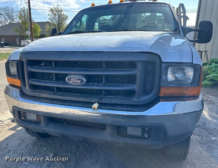 image for item OE9142 1999 Ford F450 Super Duty  utility / service truck