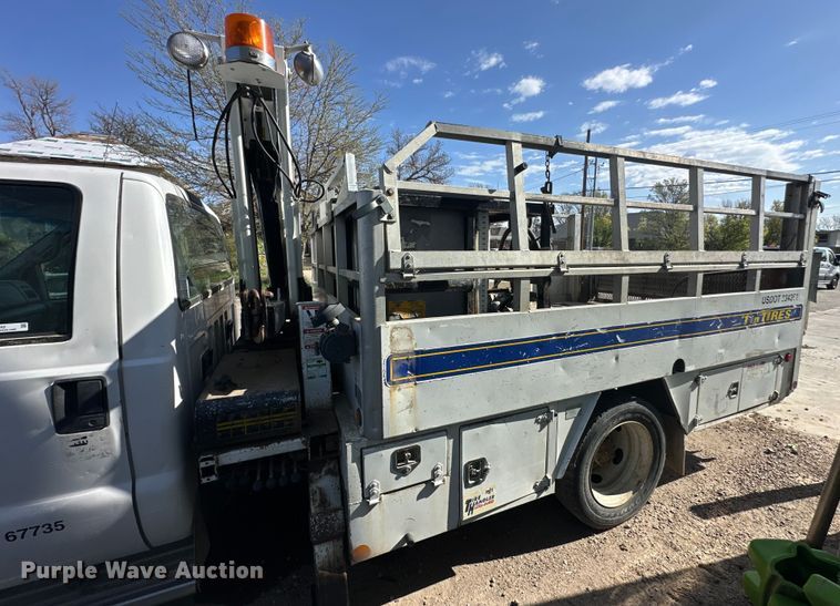 image for item OE9142 1999 Ford F450 Super Duty  utility / service truck