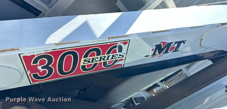 image for item OE9142 1999 Ford F450 Super Duty  utility / service truck