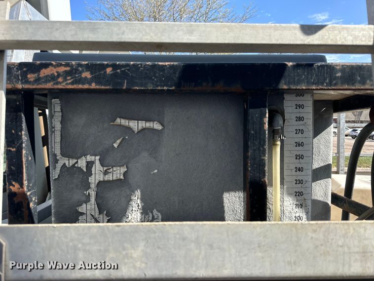 image for item OE9142 1999 Ford F450 Super Duty  utility / service truck