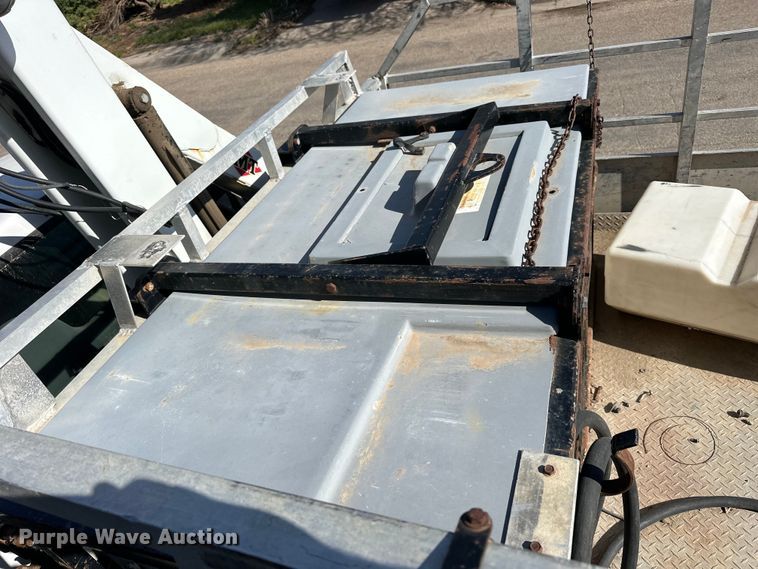 image for item OE9142 1999 Ford F450 Super Duty  utility / service truck