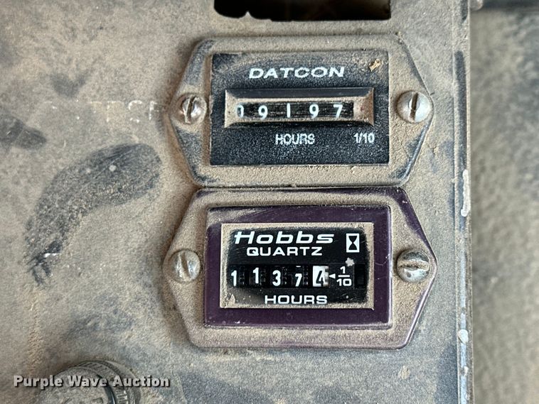 image for item OE9142 1999 Ford F450 Super Duty  utility / service truck