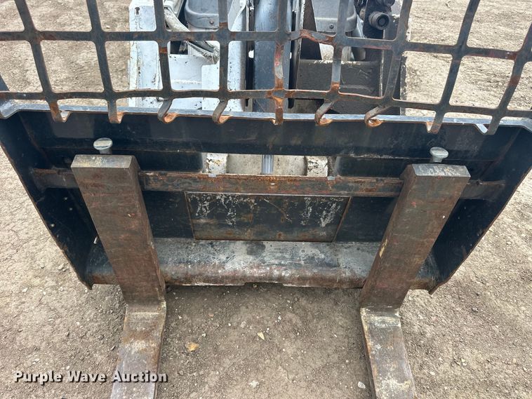 image for item OE9151 Bobcat MT50 compact utility loader