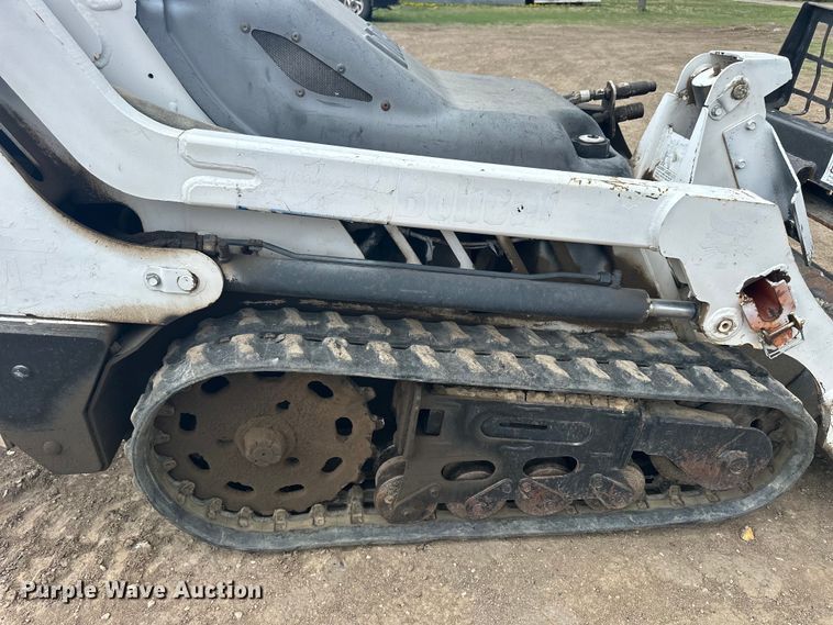 image for item OE9151 Bobcat MT50 compact utility loader