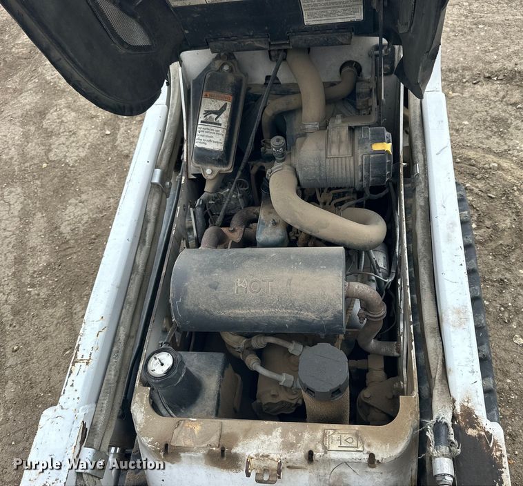 image for item OE9151 Bobcat MT50 compact utility loader