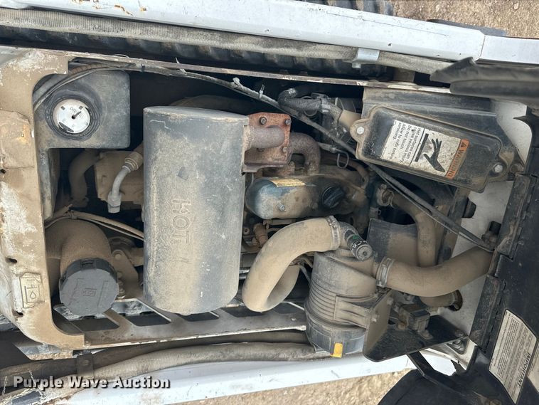 image for item OE9151 Bobcat MT50 compact utility loader