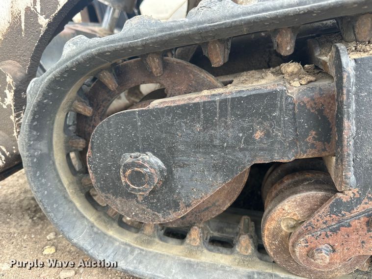 image for item OE9151 Bobcat MT50 compact utility loader