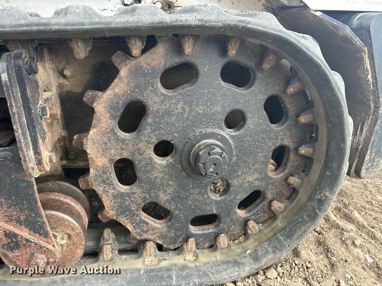 image for item OE9151 Bobcat MT50 compact utility loader