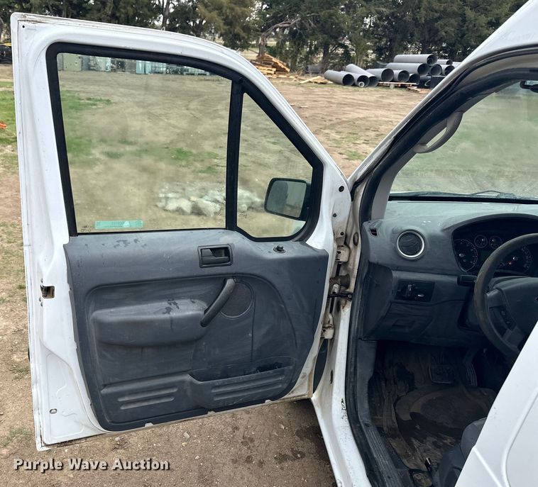 image for item OE9153 2010 Ford Transit Connect XLT van